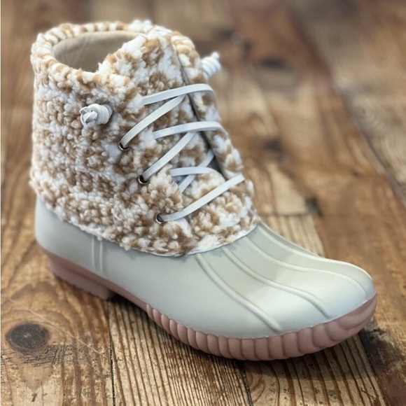 Simply Southern Shoes - NEW SIMPLY SOUTHERN TAN LEOPARD BOOTS Size 8